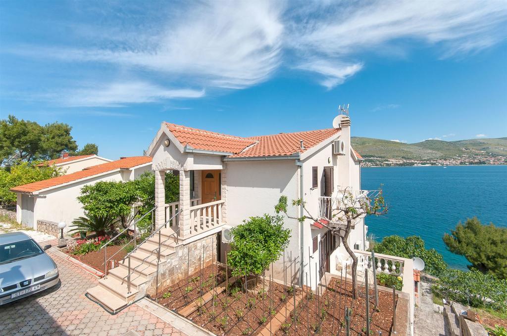 Apartments Natasa Trogir Exterior photo