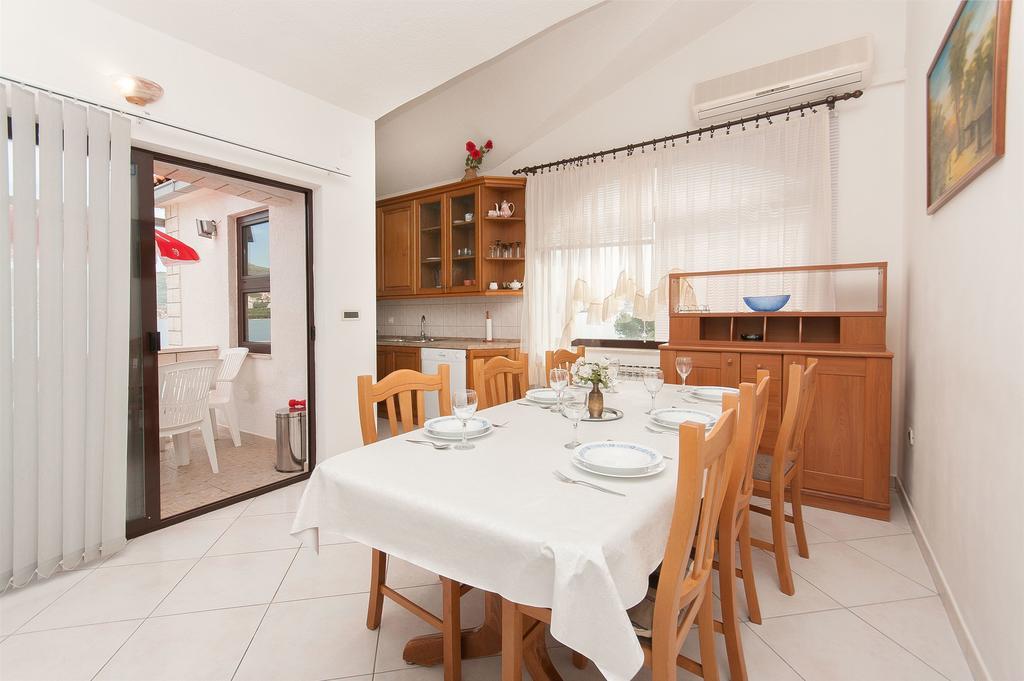 Apartments Natasa Trogir Exterior photo