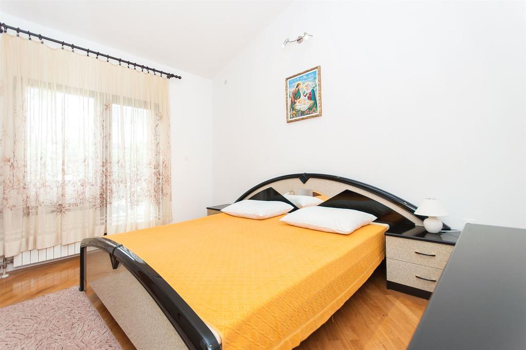 Apartments Natasa Trogir Exterior photo